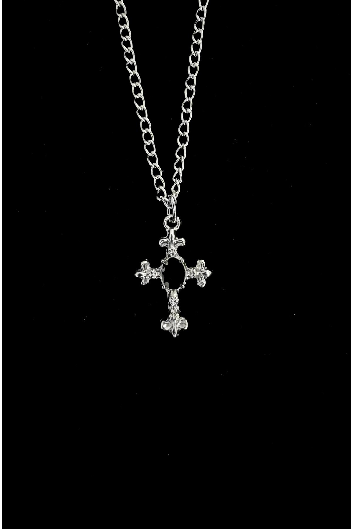 Gothic Gotik Punk Siyah Desenli Haç Kolye - DarkellaStore