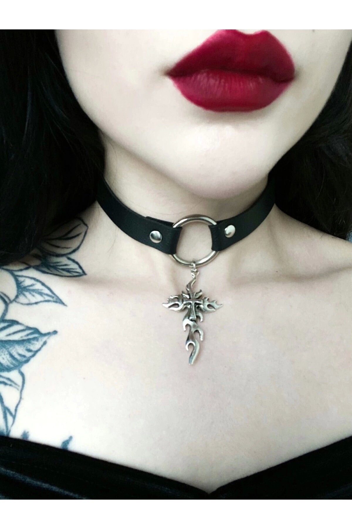 Gothic Punk Haçlı Halkalı Deri Choker Boyunluk - DarkellaStore