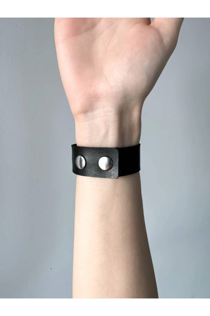Gotik Gothic Kemer Tokalı Suni Deri Bileklik (UNISEX BEDENLİ) - 4
