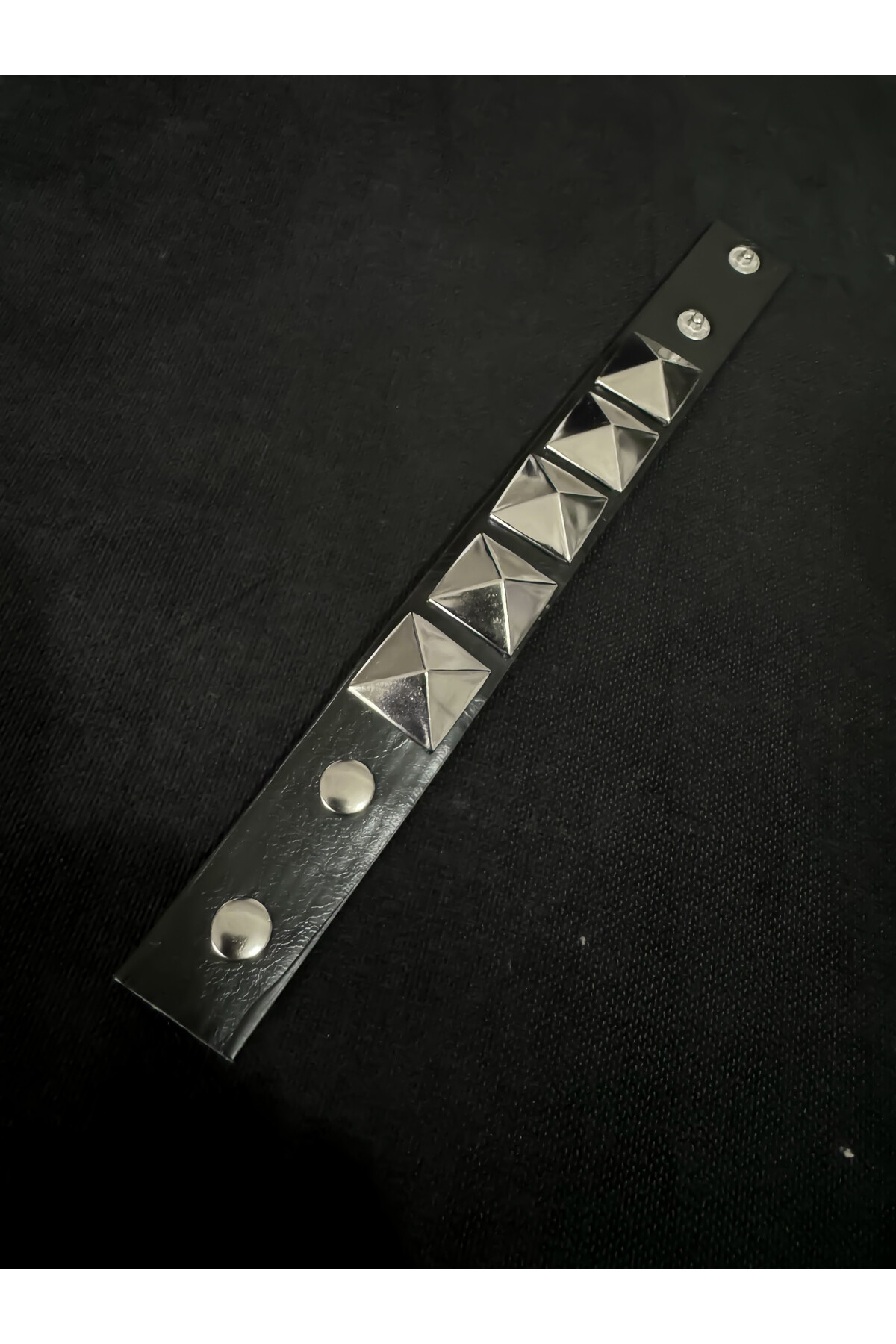 Gotik Gothic Punk Büyük Zımbalı Geniş Suni Deri Bileklik (Unisex) - 3