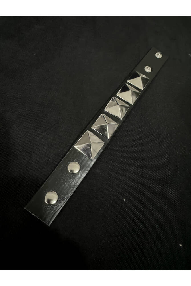 Gotik Gothic Punk Büyük Zımbalı Geniş Suni Deri Bileklik (Unisex) - 3