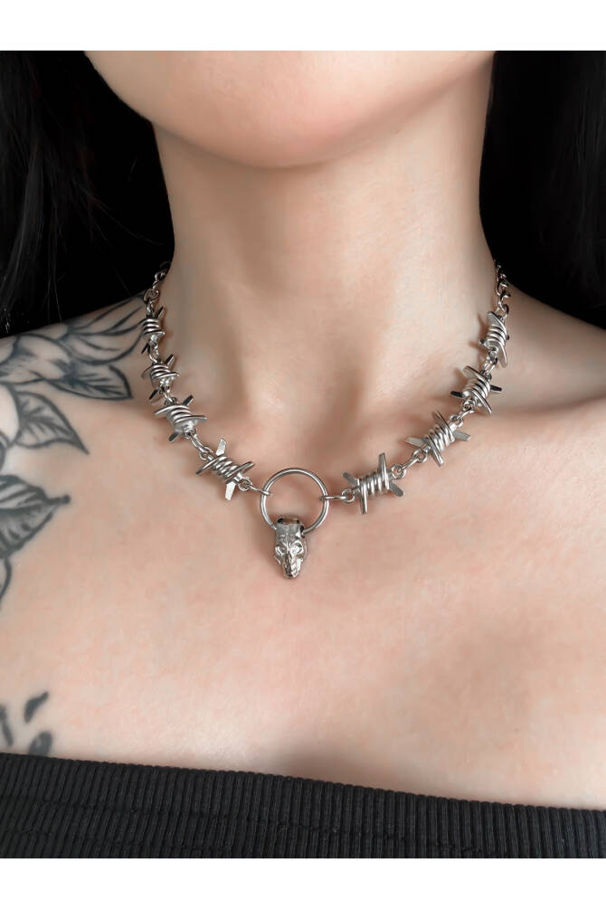 Gotik Gothic Punk Dikenli Kuru Kafalı Metal Kolye (Unisex) - 1