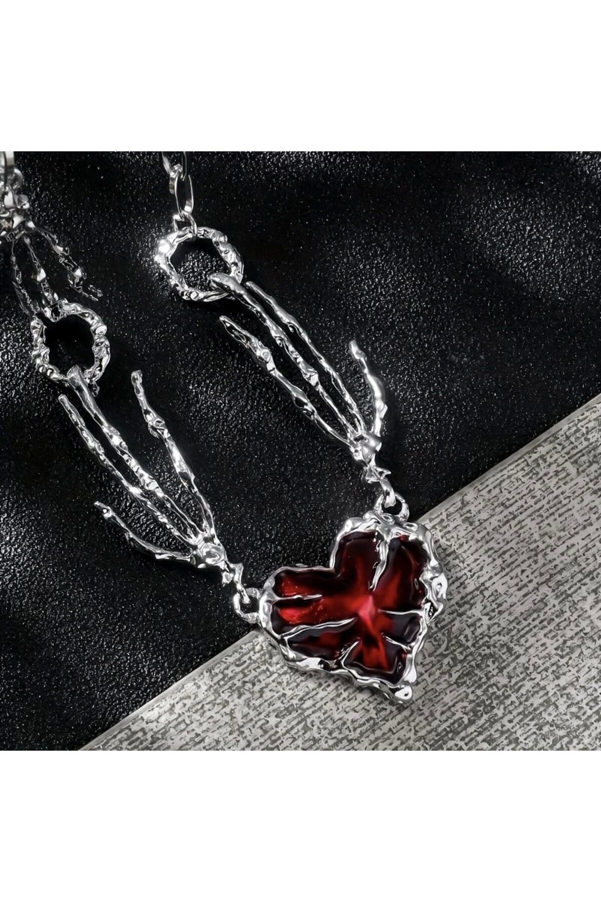 Gotik Gothic Punk İskelet El Detay Kalp Kolye - 3