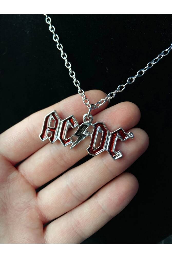 Gotik Kırmızı Yaldızlı Ac Dc Grup Kolye - 3