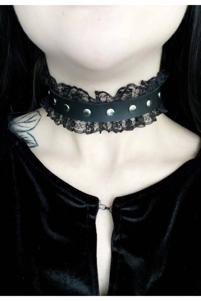 Gotik Lolita Güpürlü Zımbalı Deri Choker Boyunluk - 1
