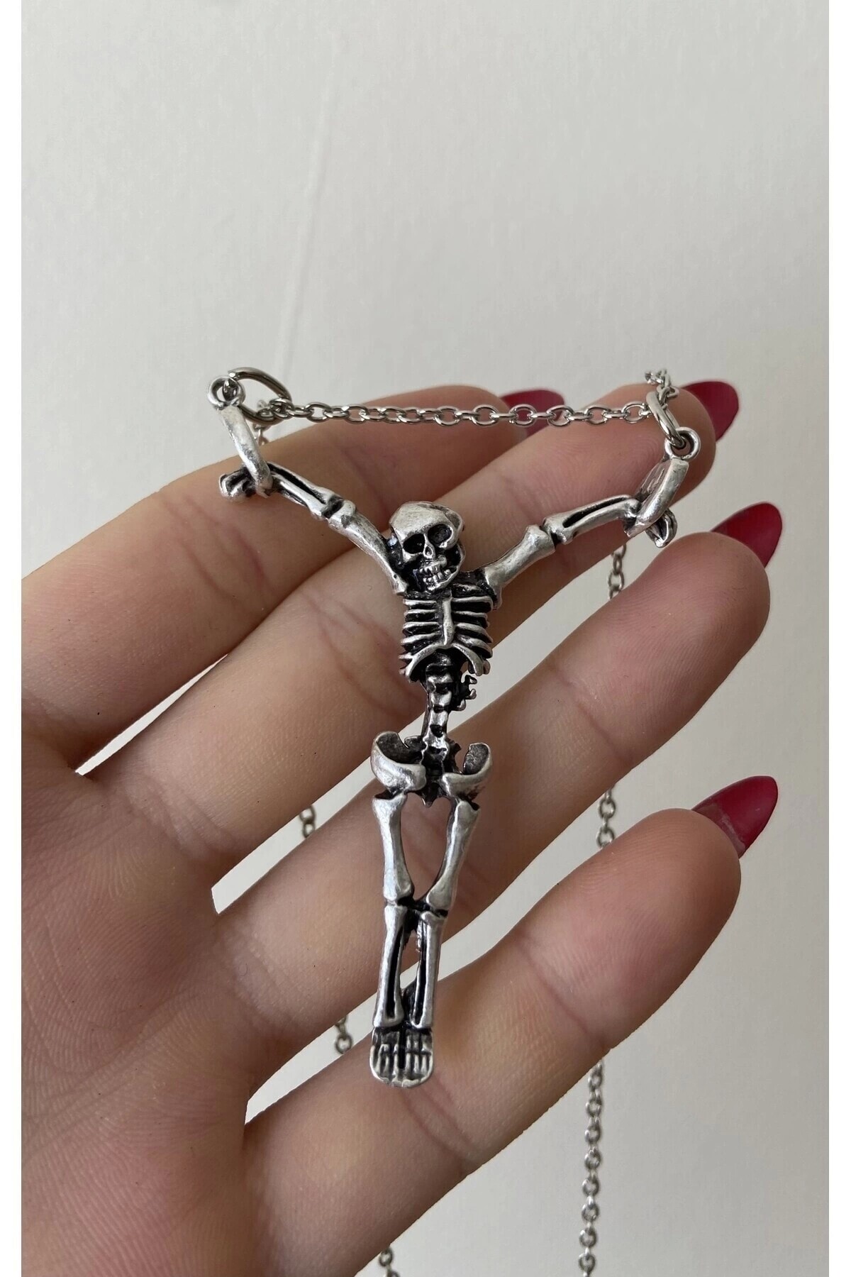 Gotik Punk Çarmığa Gerilmiş İskelet Kolye - 3