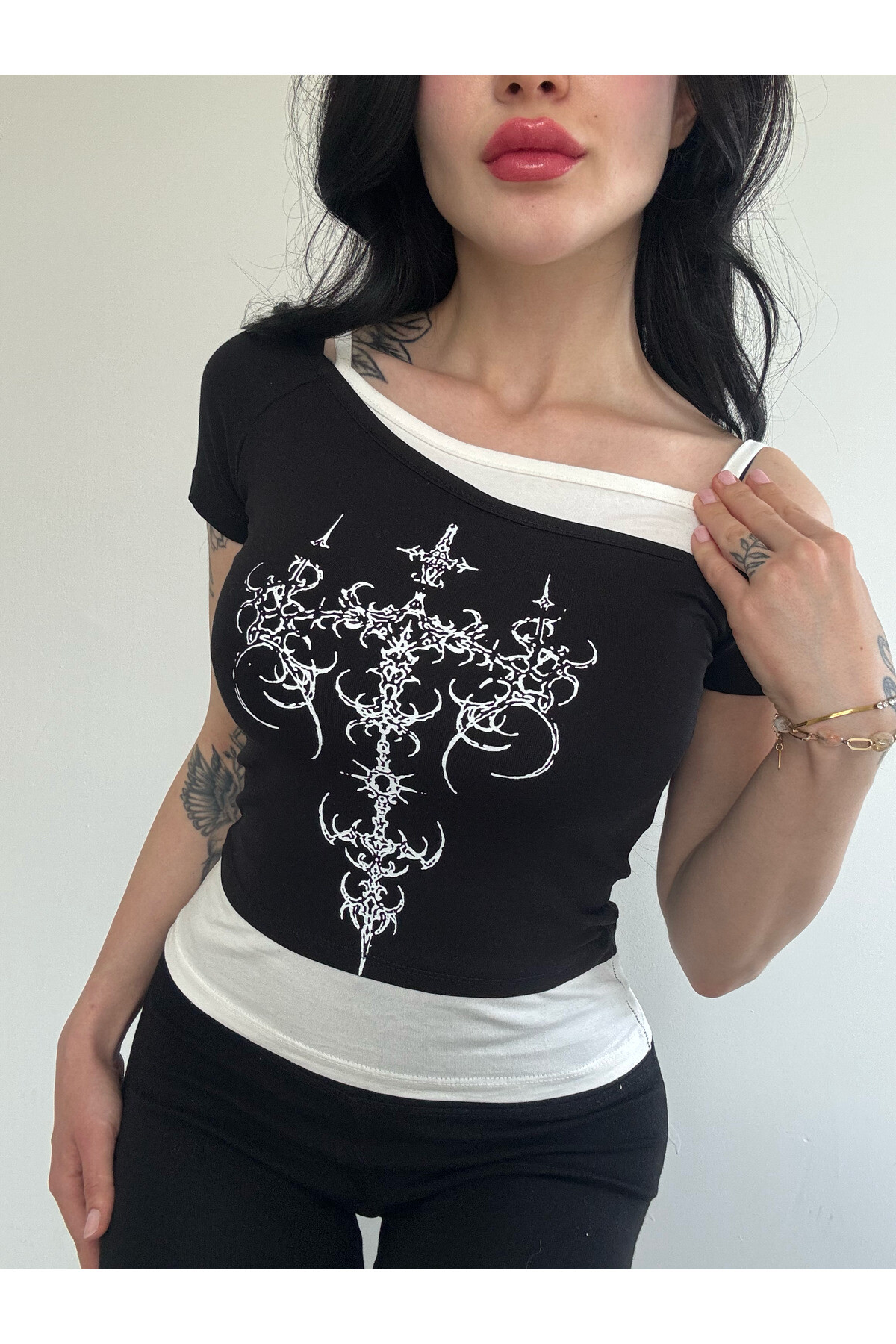 Gotik Punk Cross Pattern Haç Kayık Yaka Askılı Kısa Kollu T-Shirt - 10