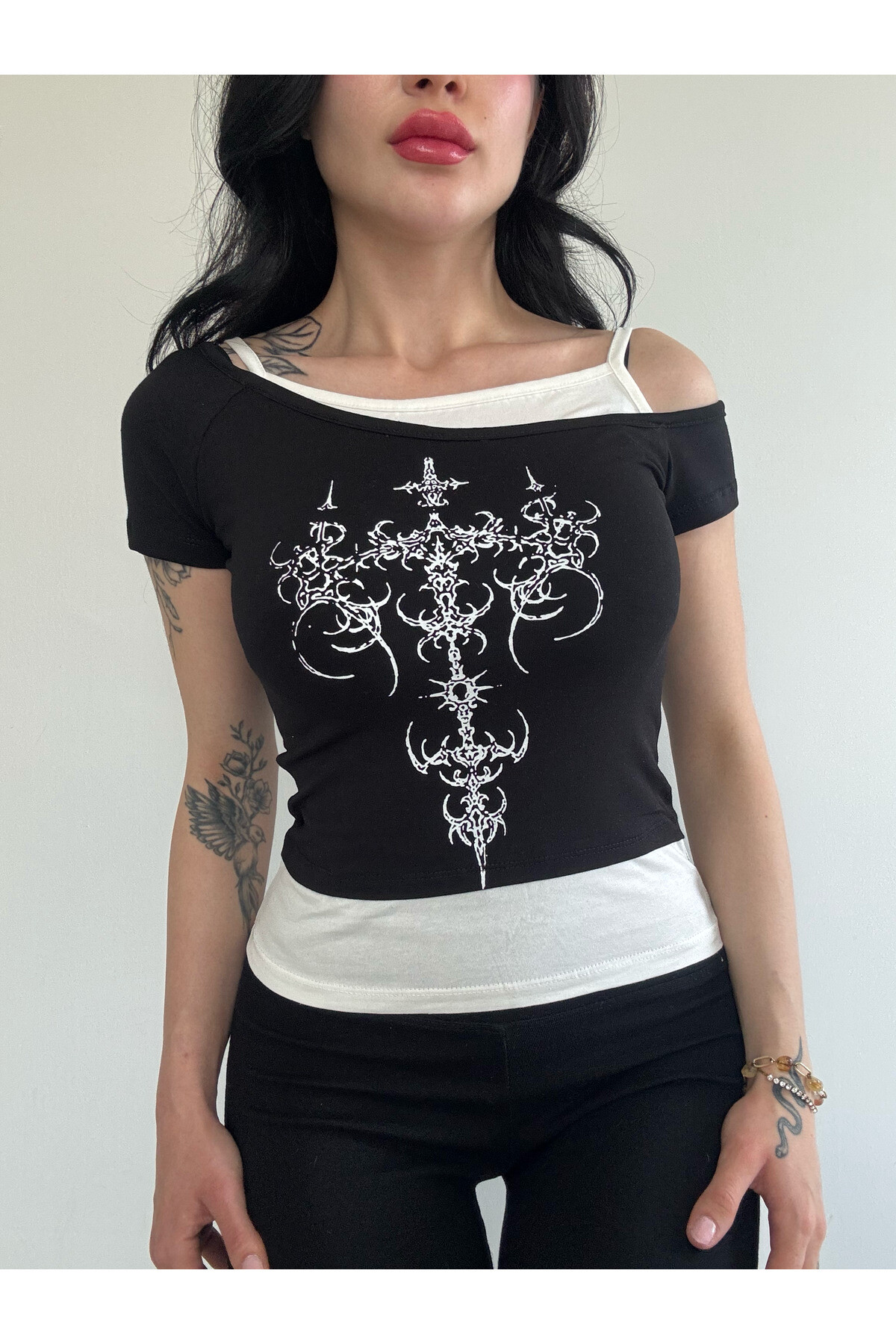 Gotik Punk Cross Pattern Haç Kayık Yaka Askılı Kısa Kollu T-Shirt - 24