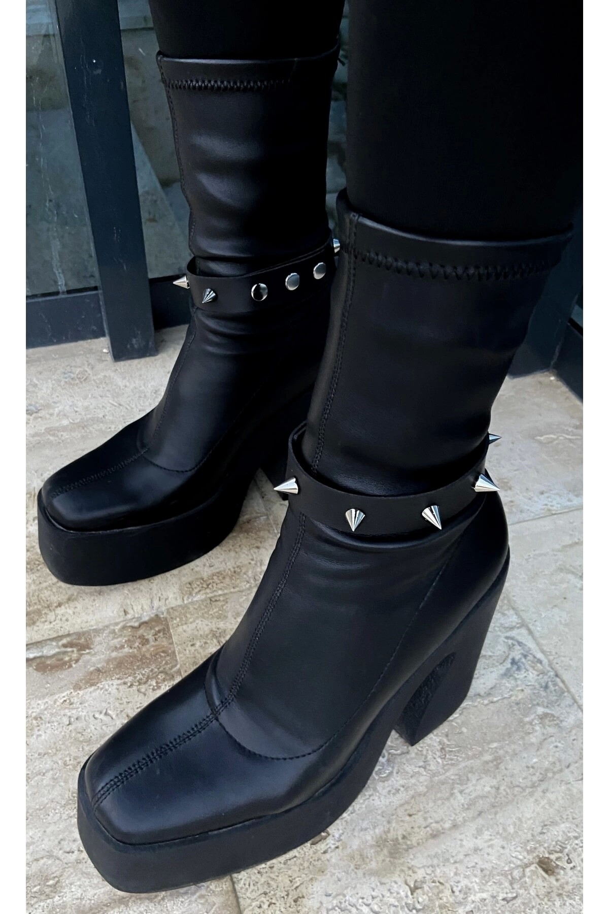 Gotik Punk Dikenli Spikelı 2’li Deri Bacak Bilekliği Ayakkabı Aksesuarı - DarkellaStore