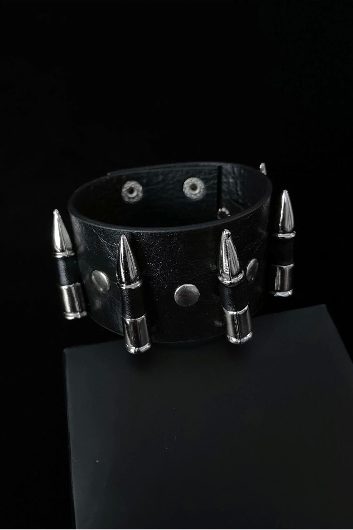 Gotik Punk Mermi Deri Bileklik (UNISEX) - DarkellaStore