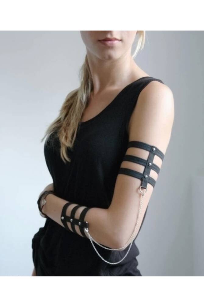 Gotik Punk Suni Deri Zincirli Kol Aksesuarı - 2