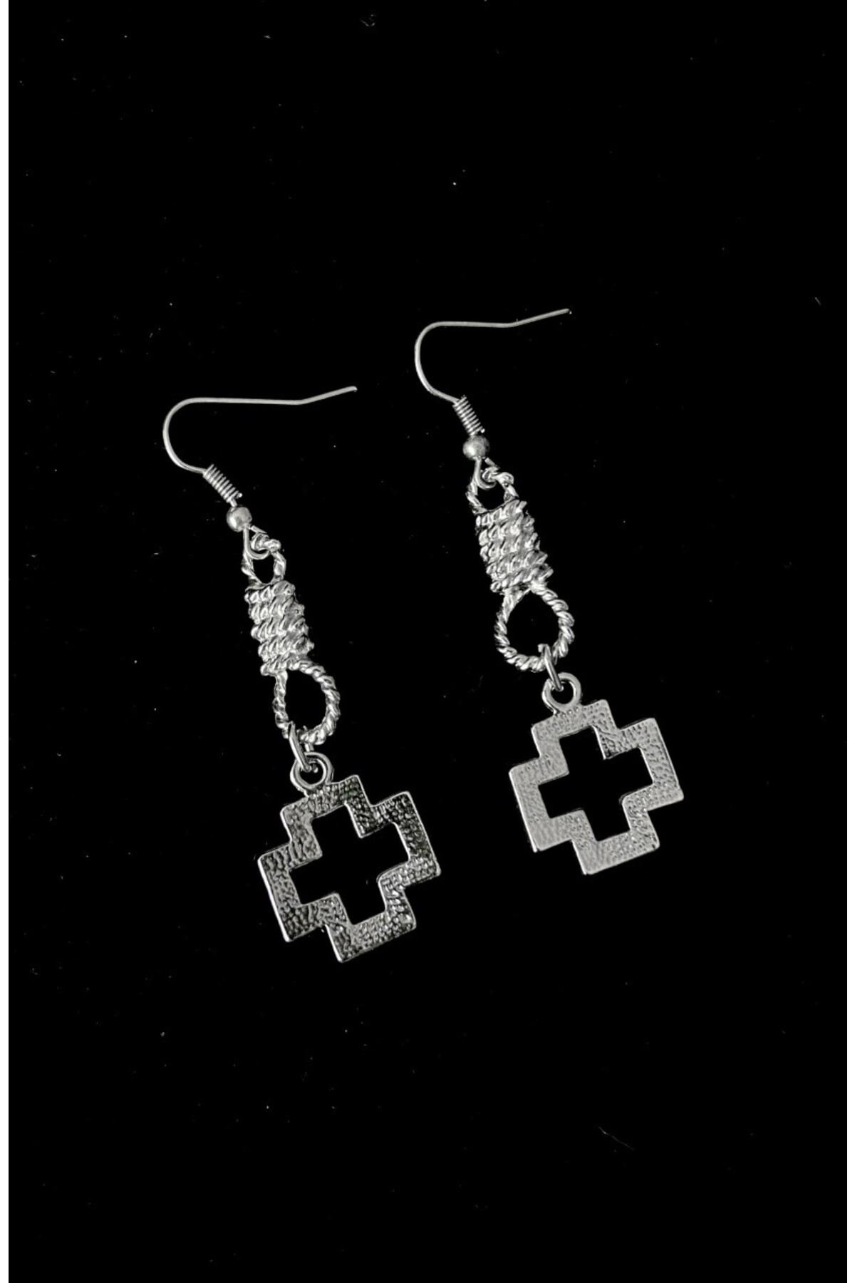 Gotik Rammstein Sallantılı Küpe - DarkellaStore