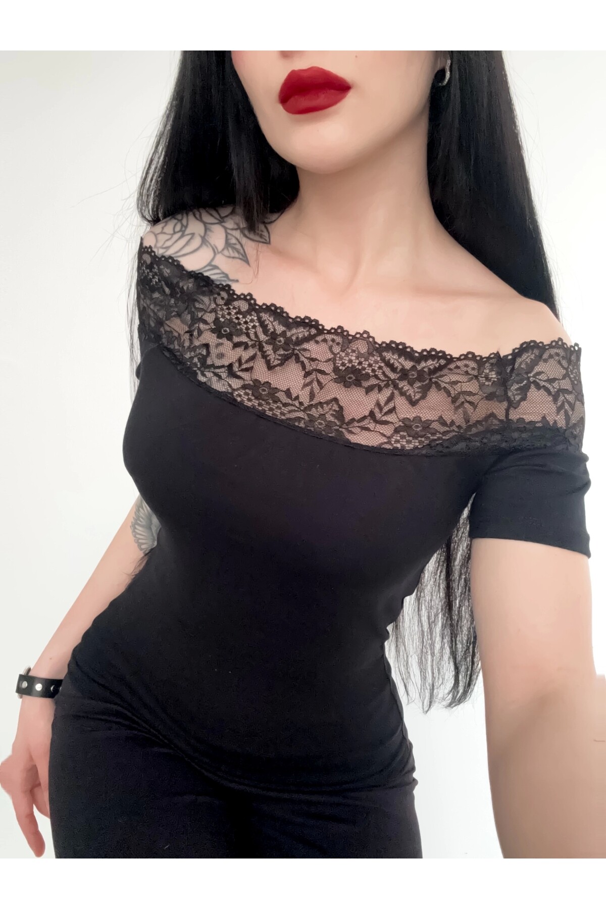 Gotik Vintage Dantelli Omzu Açık Madonna Yaka Kısa Kollu Bluz - 11