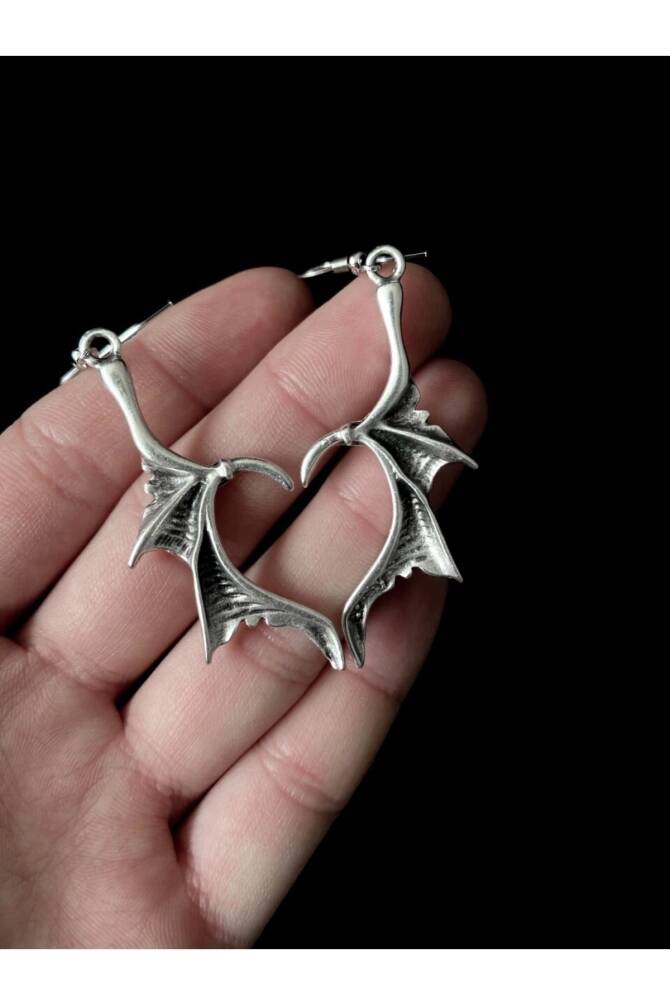 Gotik Yarasa Kanat Kalpli Sallantılı Küpe - 2
