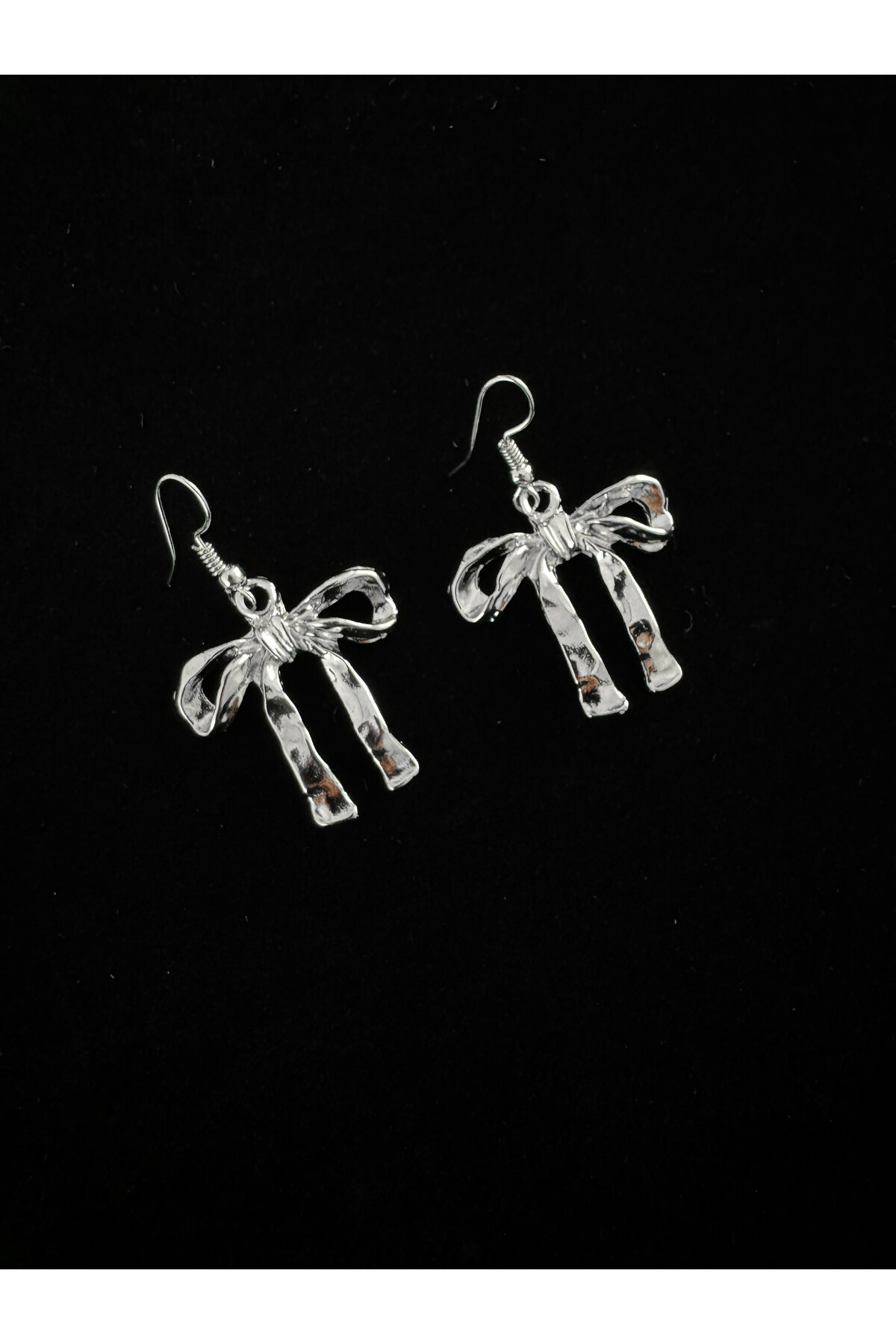 Y2K Coquette Metal Fiyonk Sallantılı Küpe - 3