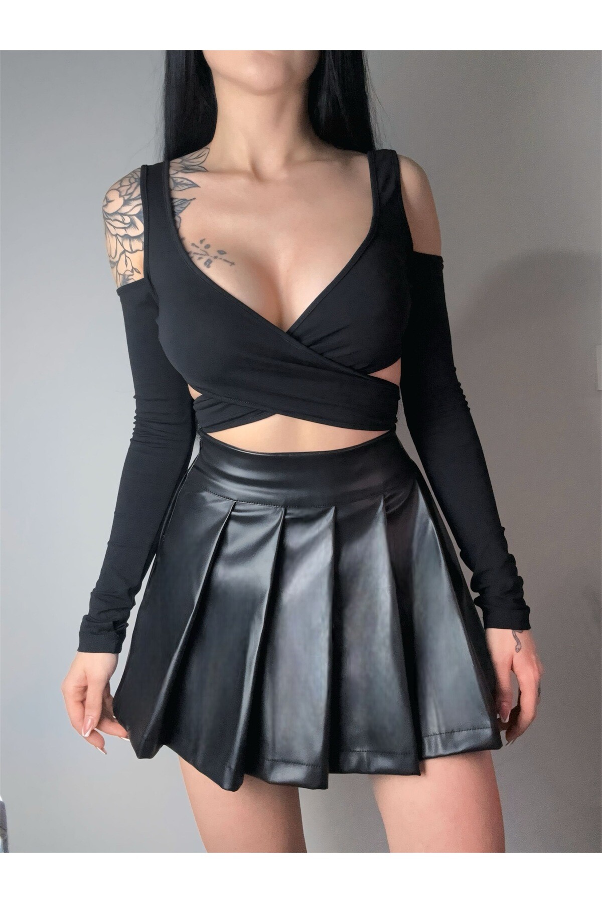 Y2K Rave Parti Stili V Yaka Çapraz Bağlamalı Crop Bluz, Süprem Arkası Bağcıklı Crop Bluz - 2