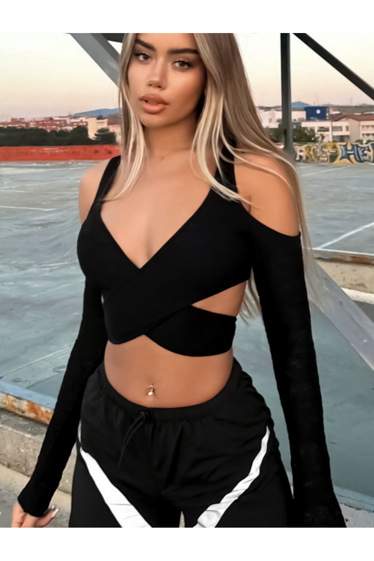 Y2K Rave Parti Stili V Yaka Çapraz Bağlamalı Crop Bluz, Süprem Arkası Bağcıklı Crop Bluz - 6