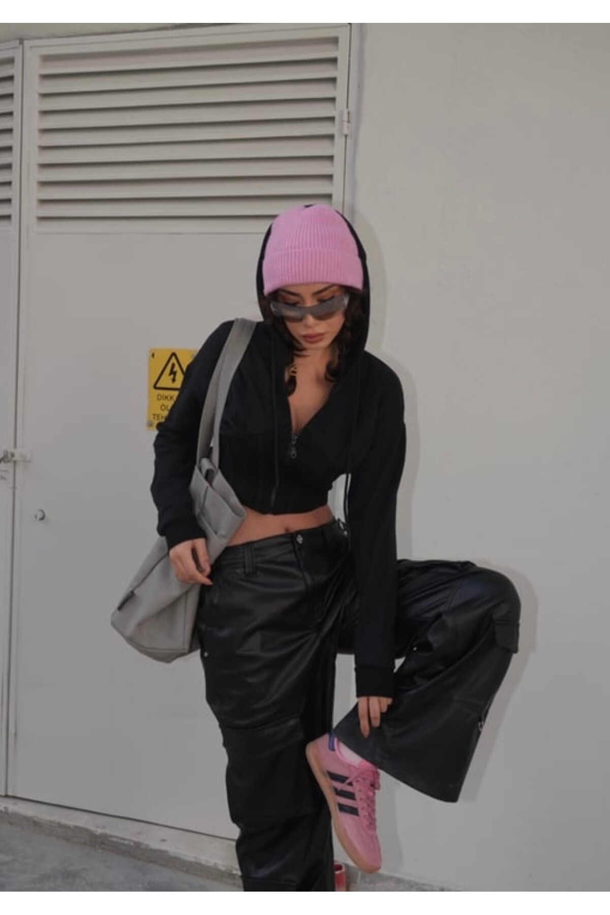 Y2K V Kesim Fermuarlı Crop Kapüşonlu Sweatshirt - 23